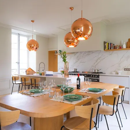 Historic 18th-century Mansion - 3 Bedroom - - Garden & Museums Nearby Вилла Байе