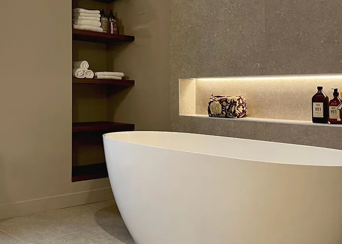 Вилла Historic 18th-century Mansion - 3 Bedroom - - Garden & Museums Nearby