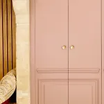 Historic 18th-century Mansion - 3 Bedroom - - Garden & Museums Nearby וילה *