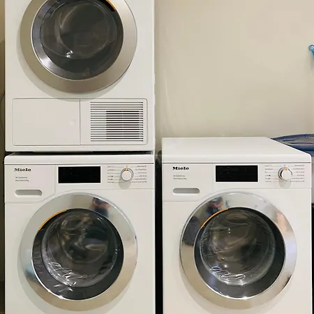 Historic 18th-century Mansion - 3 Bedroom - - Garden & Museums Nearby Bayeux