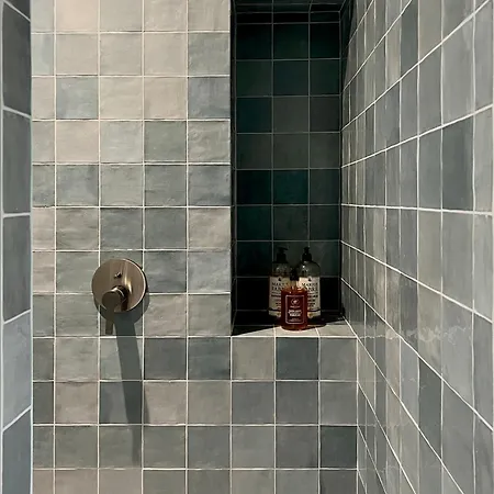 Villa Historic 18th-century Mansion - 3 Bedroom - - Garden & Museums Nearby